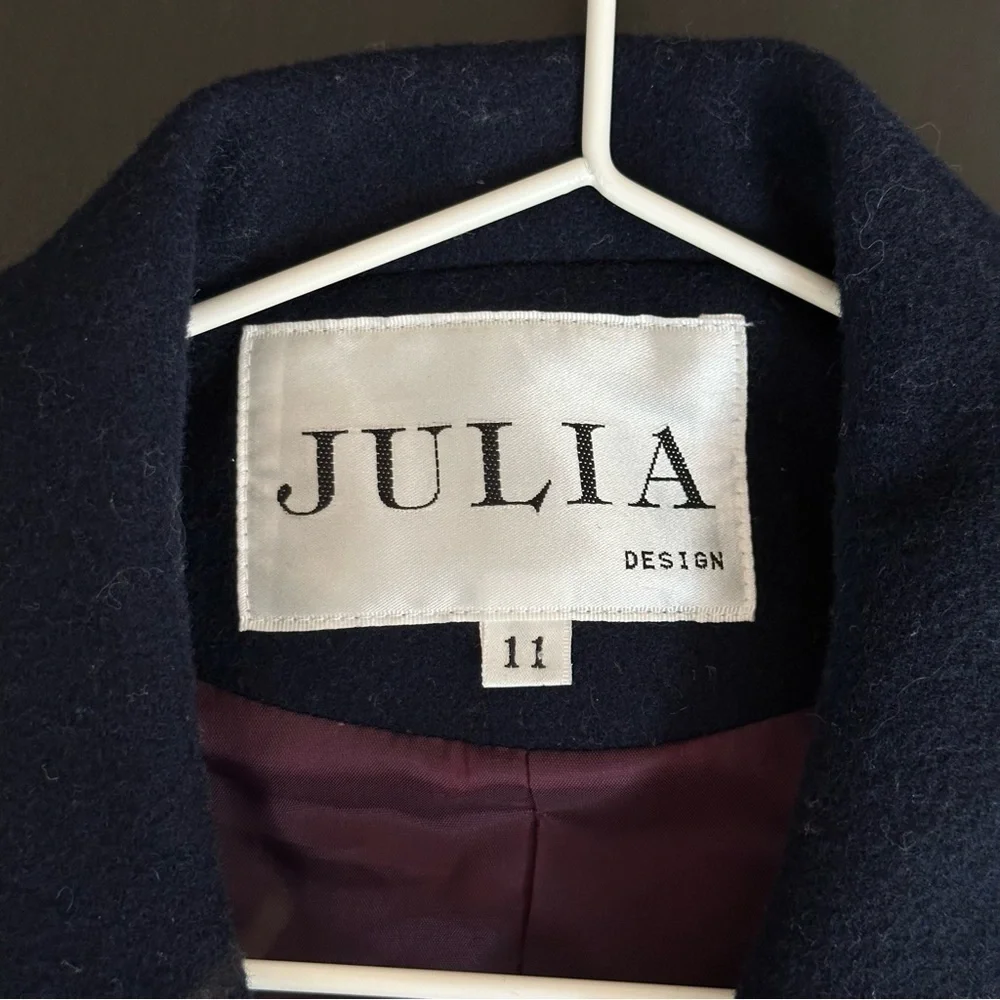 Julia Design Navy Wool Rayon Blend Blazer - Size 11 - Timeless‎ Sophistication